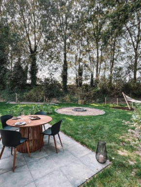 Modern Tiny House Sari in Zeeland near the sea
